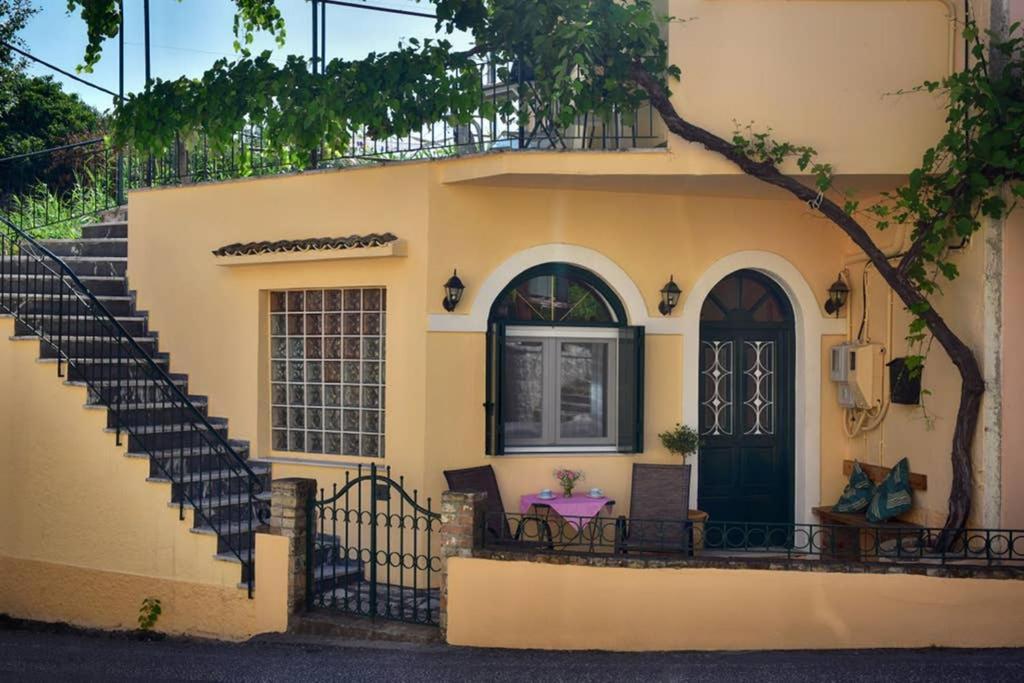 Nafsikas Apartment - Ipsos Beach Экстерьер фото