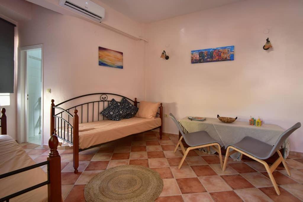 Nafsikas Apartment - Ipsos Beach Экстерьер фото