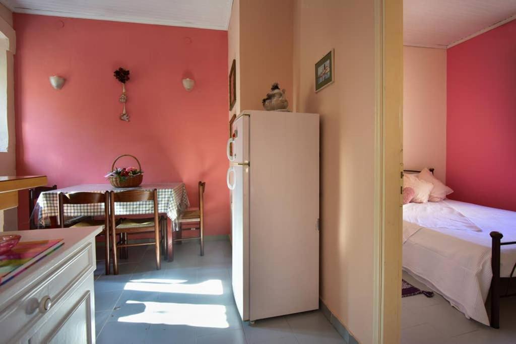 Nafsikas Apartment - Ipsos Beach Экстерьер фото